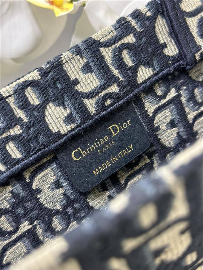 2025228Y600P203823524