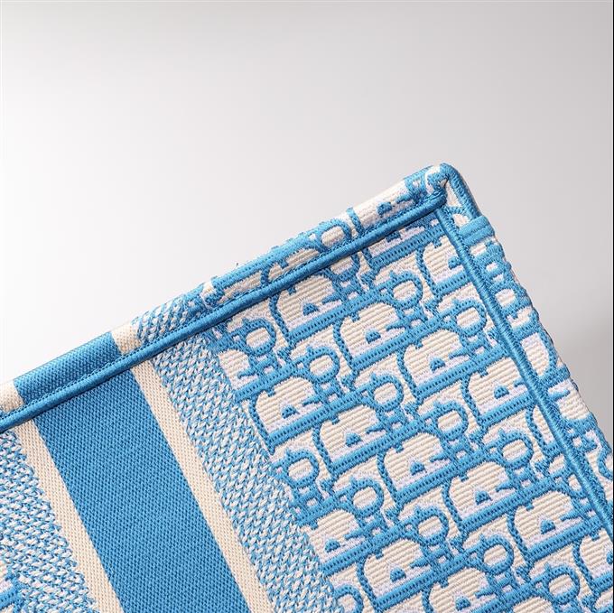 2025228Y600P203825442