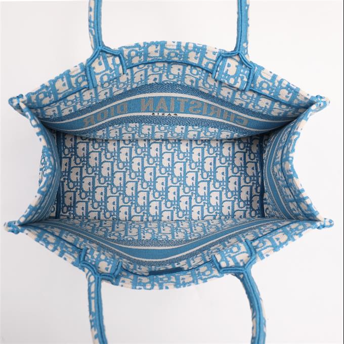 2025228Y600P203825489