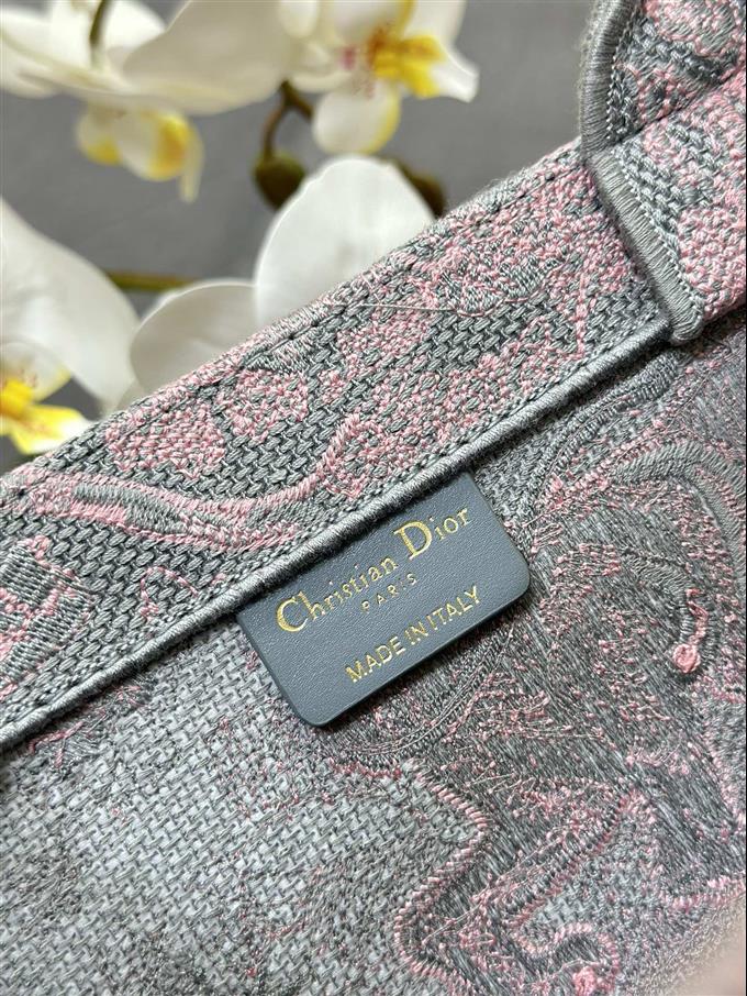 2025228Y600P20382577