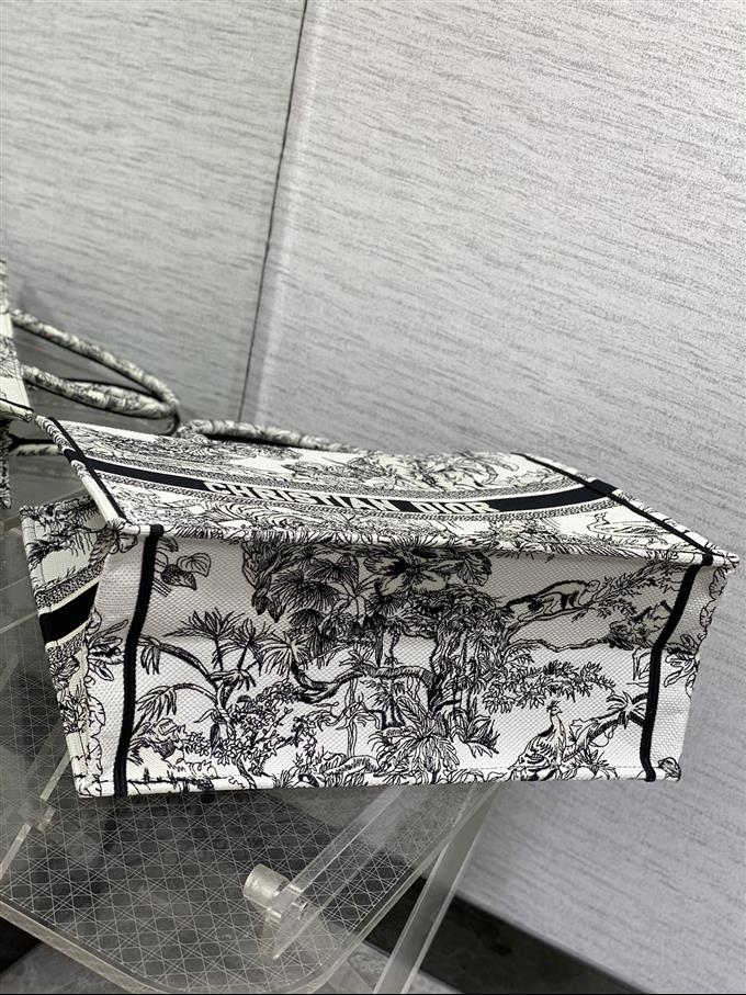 2025228Y600P20382628