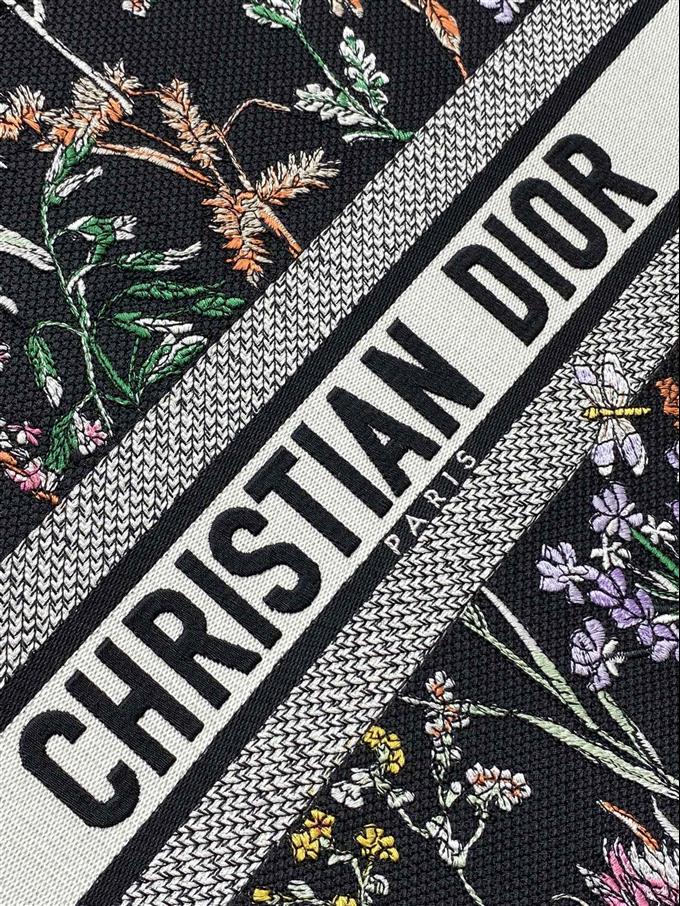 2025228Y600P203827504