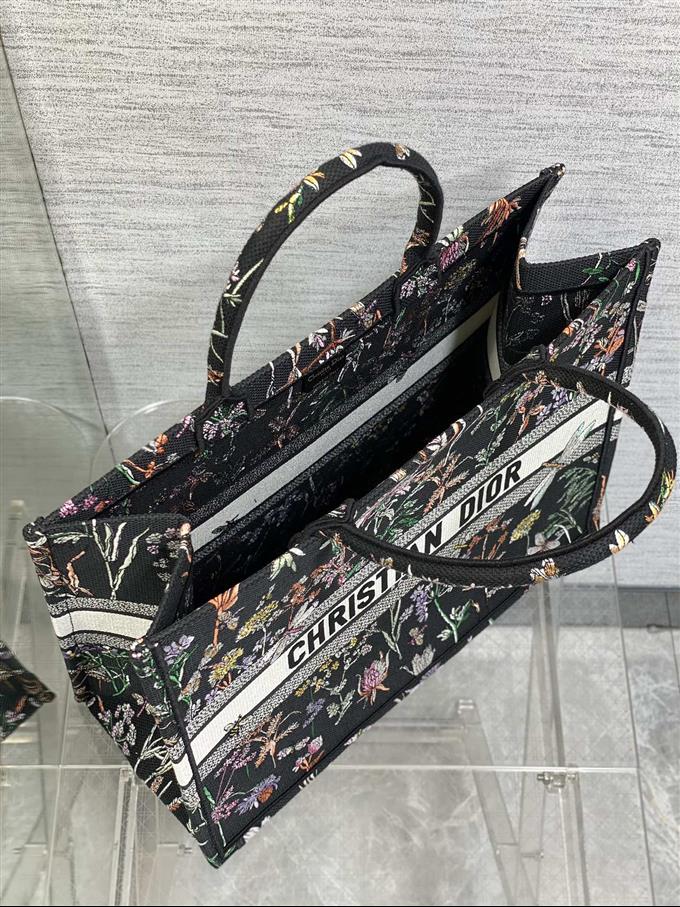 2025228Y600P203827599