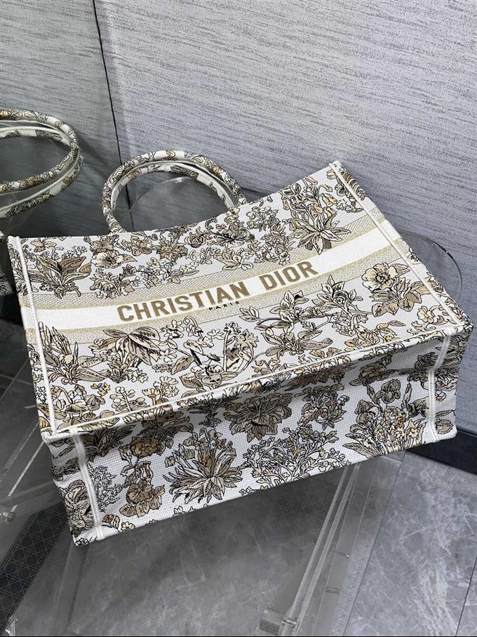 2025228Y600P212142329