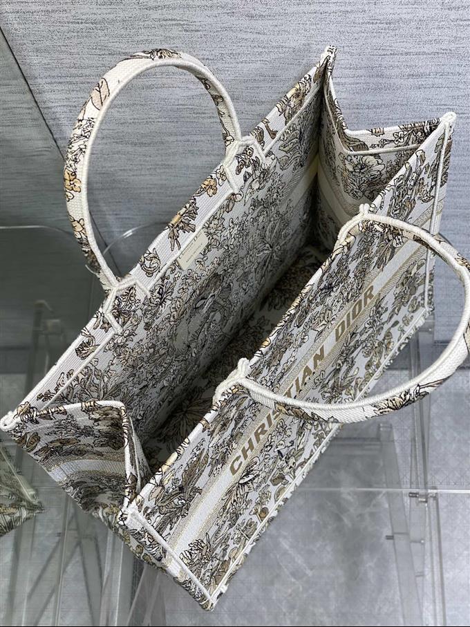 2025228Y600P212142345