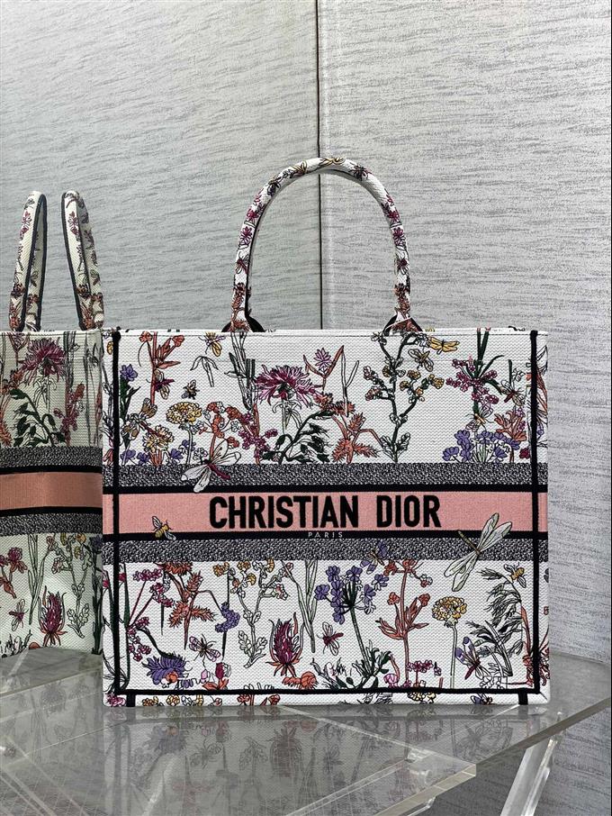 2025228Y600P212142376