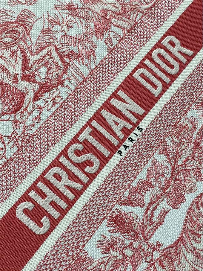 2025228Y600P212142676