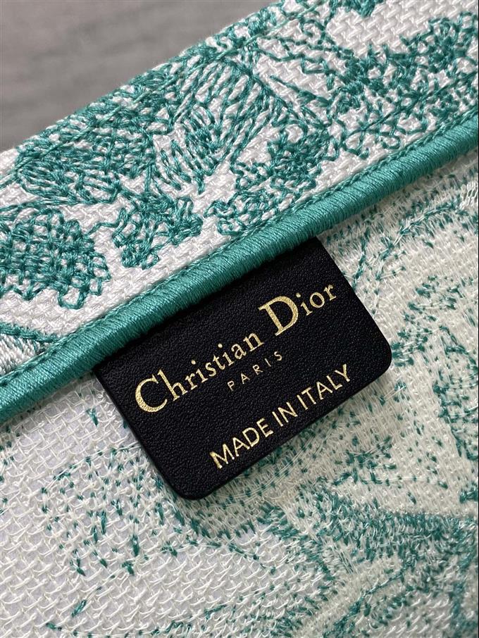 2025228Y600P212142929