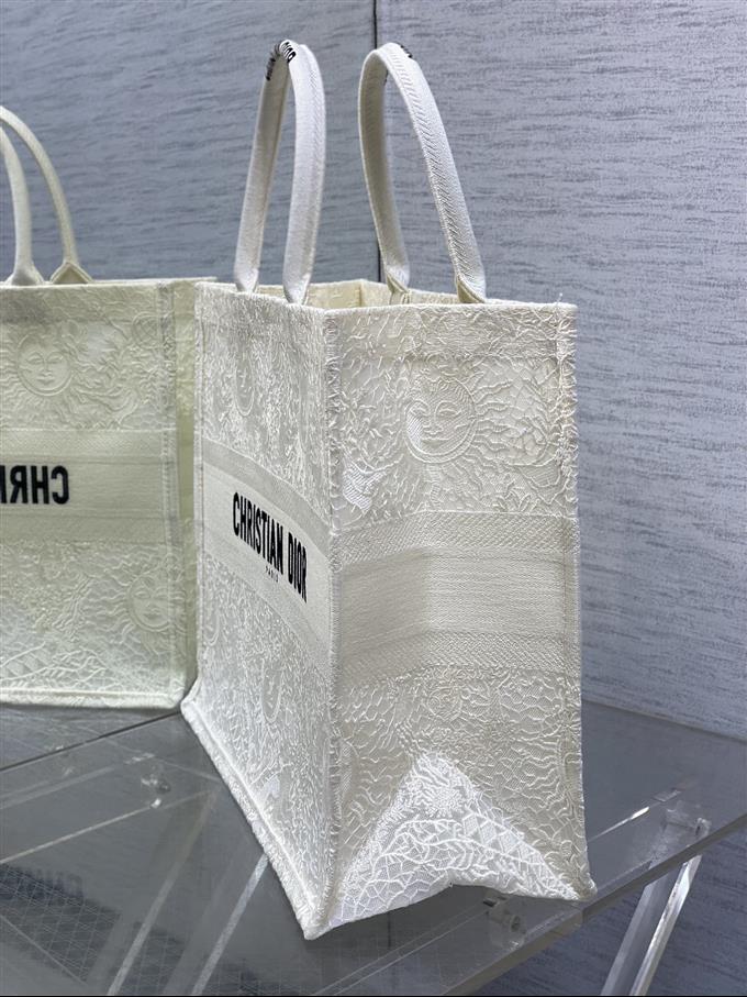 2025228Y600P212143166