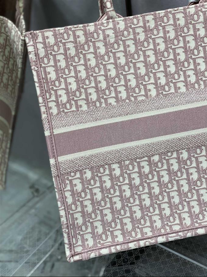 2025228Y600P212143435