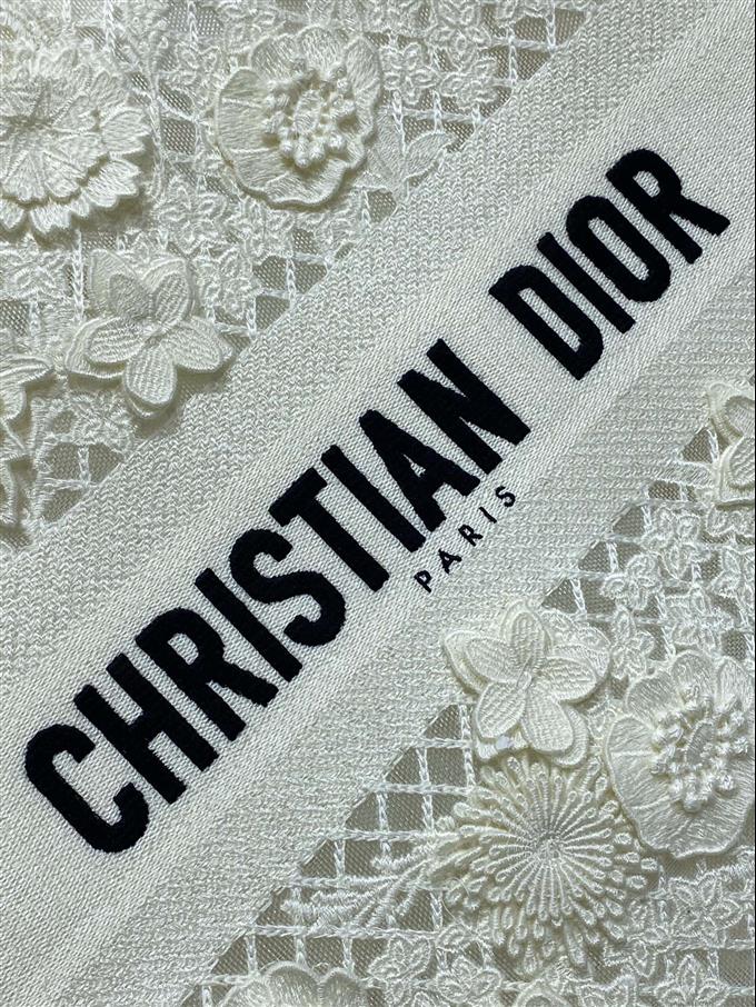 2025228Y600P212143669