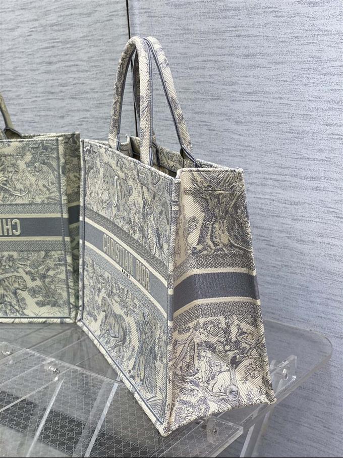 2025228Y600P212143875