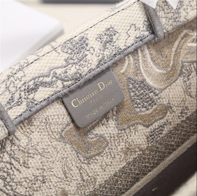 2025228Y600P21238206