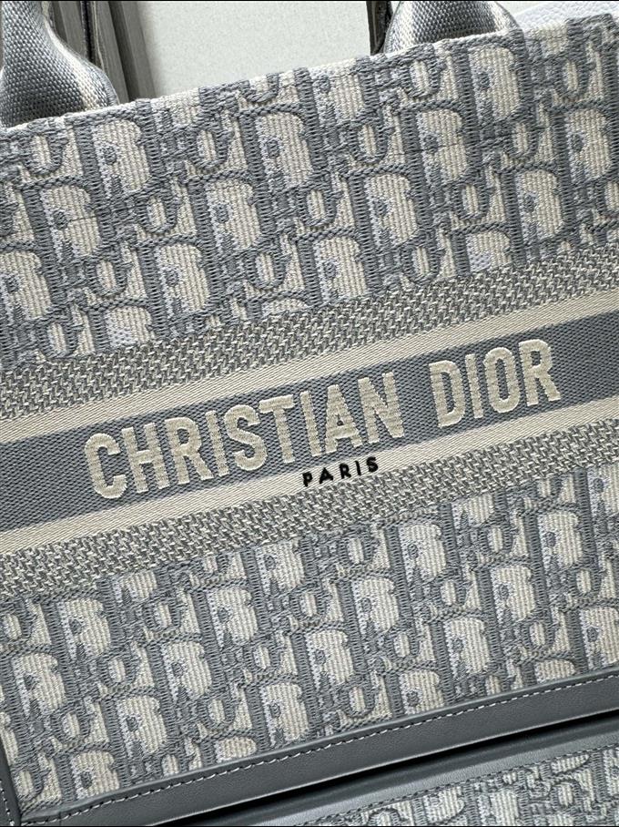 2025228Y650P203827789