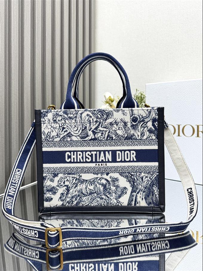 2025228Y650P203828204