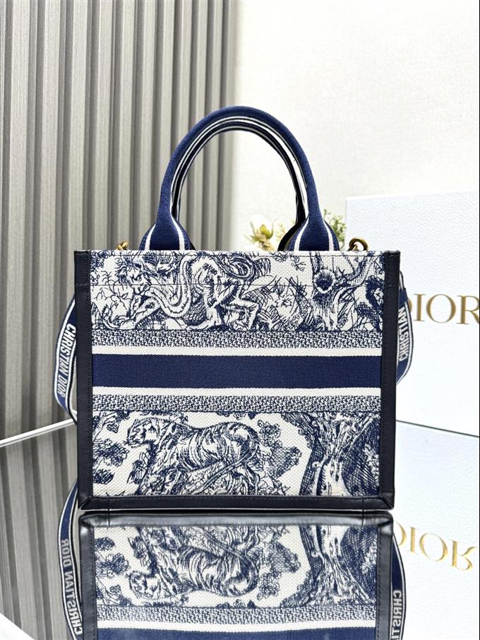 2025228Y650P203828252