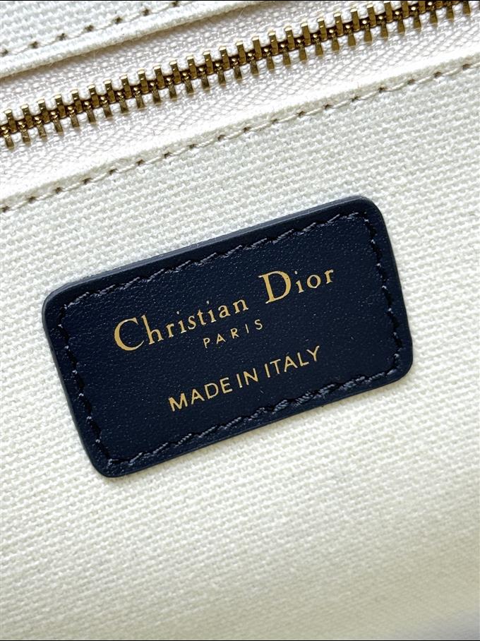 2025228Y650P203828316