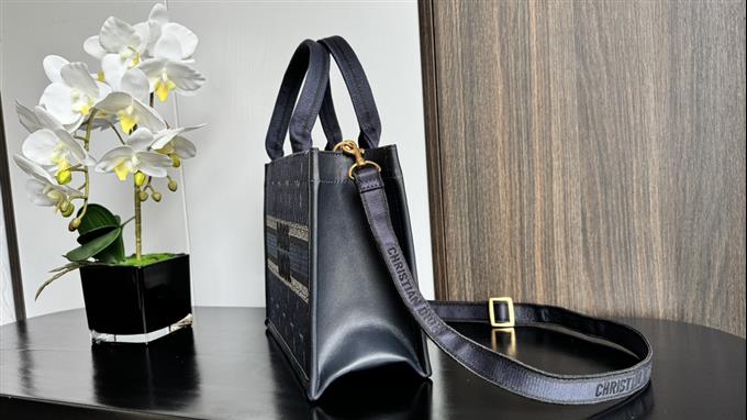 2025228Y650P203828532