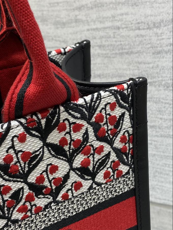 2025228Y650P21223923