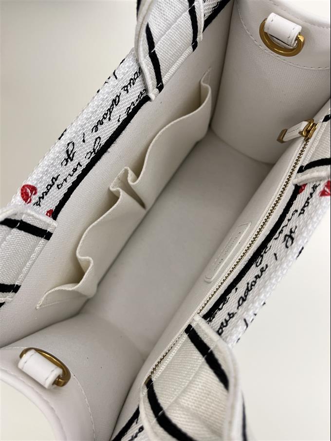 2025228Y650P21224709