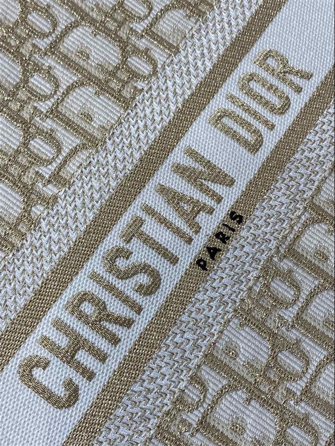 2025228Y650P21225324