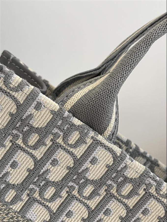 2025228Y650P21225766