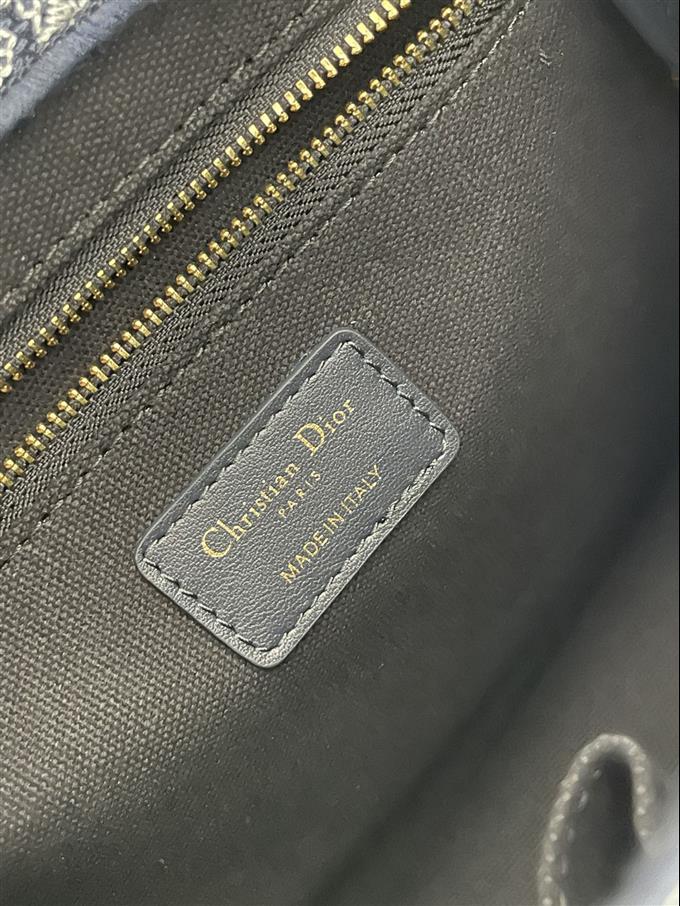 2025228Y650P21226708