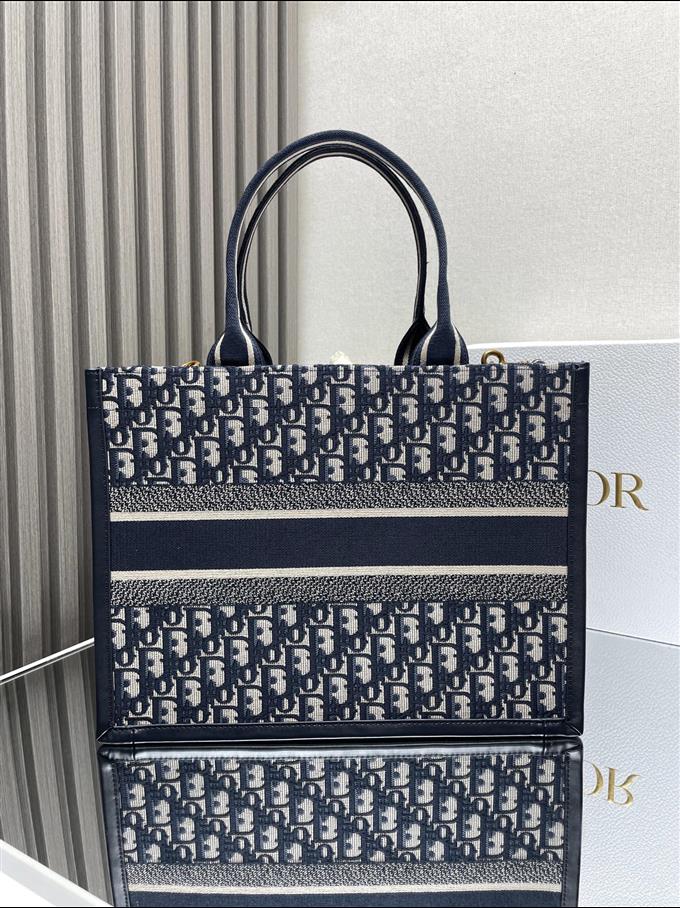 2025228Y700P203828690