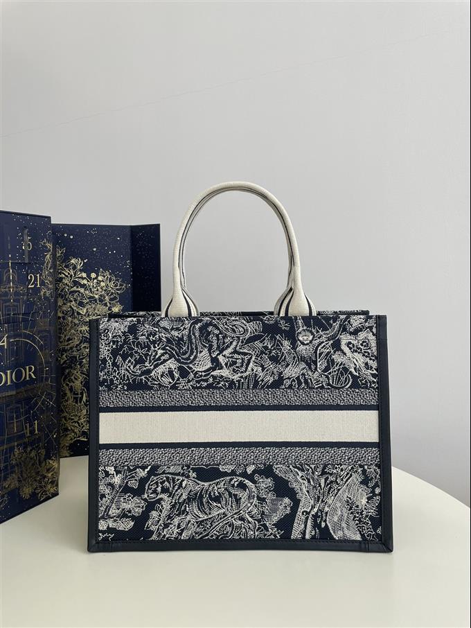 2025228Y700P212210522