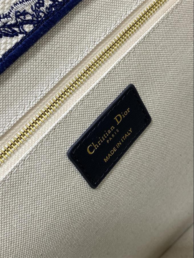 2025228Y700P21228129