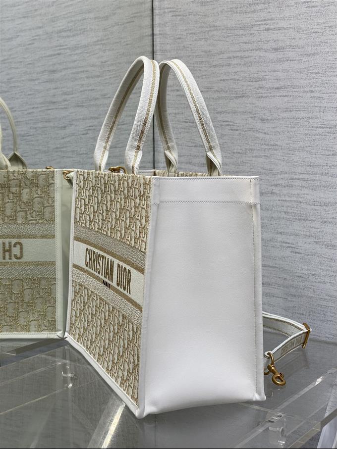 2025228Y700P21228937