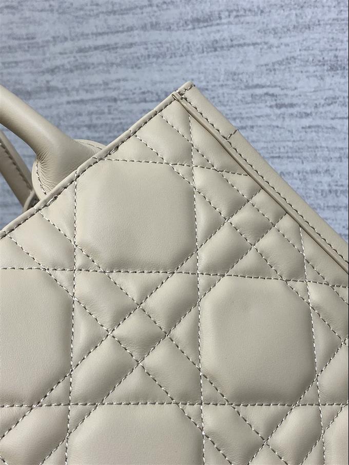 2025228Y750P212147881