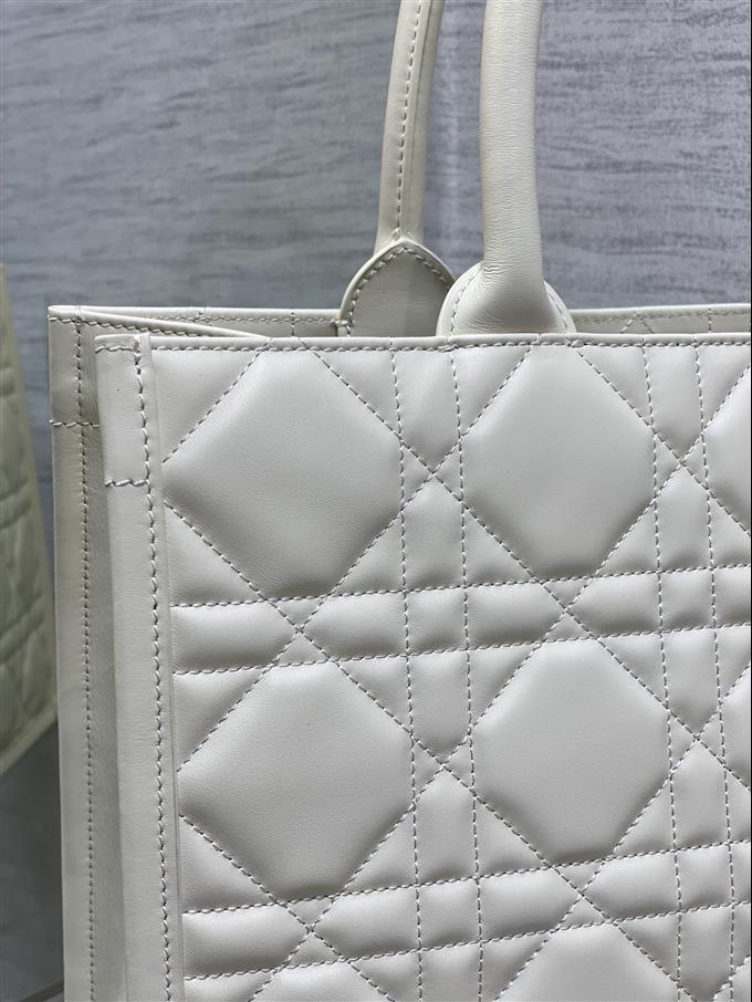 2025228Y800P212148653