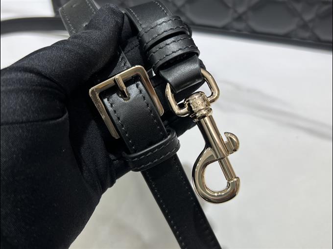 2025228Y980P203831261