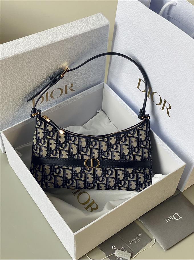 2025228Y530P20533338