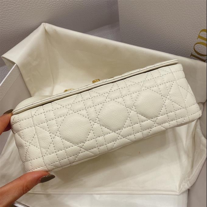 2025228Y600P20536805