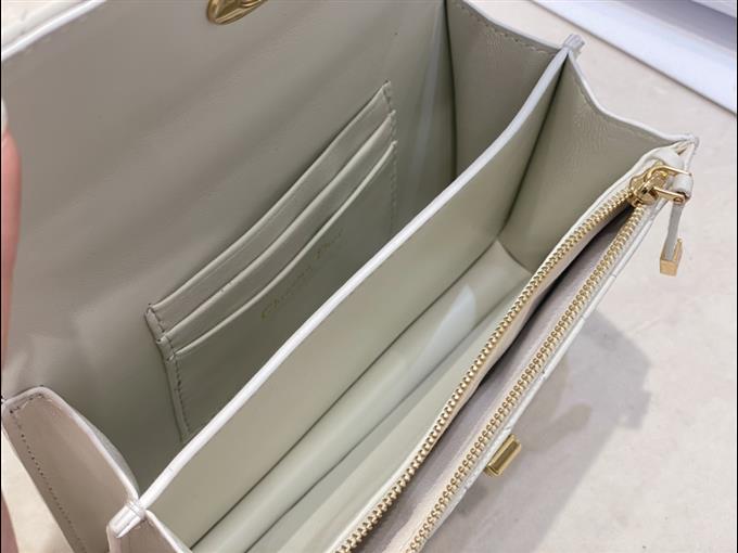 2025228Y680P20538248