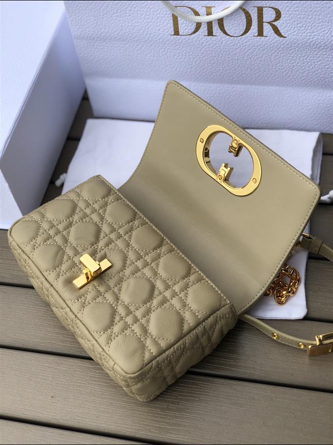 2025228Y900P20531447