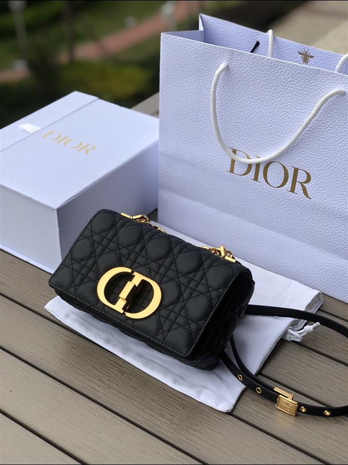 2025228Y900P20531664