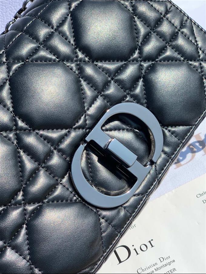 2025228Y950P20532303