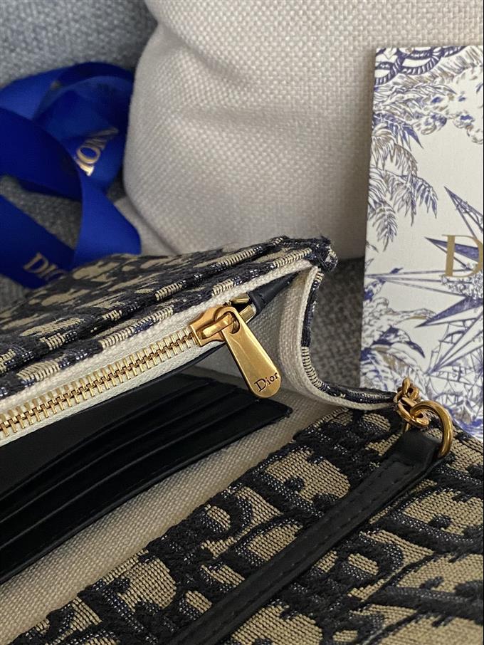 2025228Y360P221925224