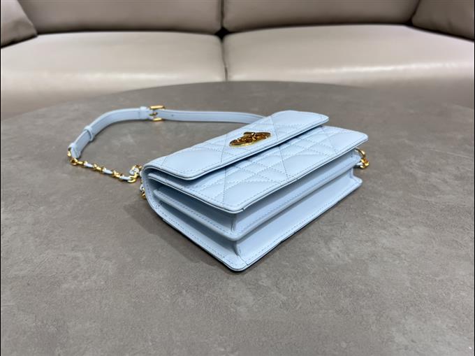 2025228Y600P222127842