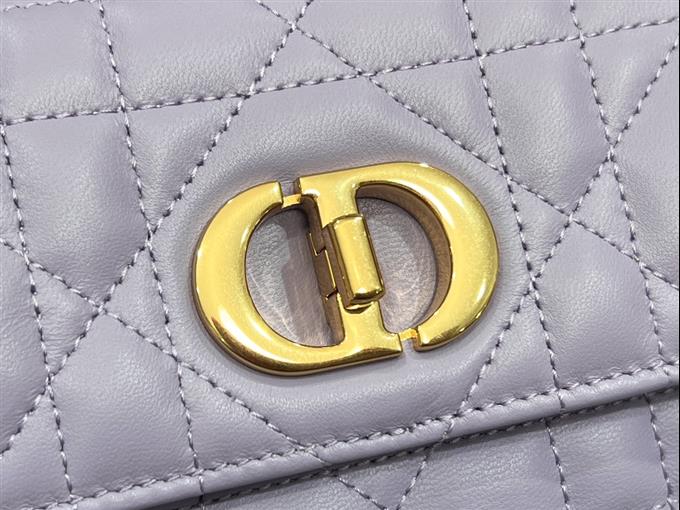 2025228Y600P222127935