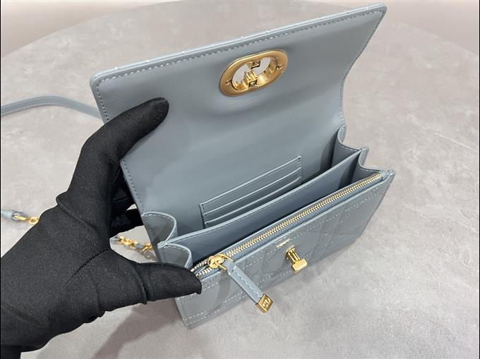 2025228Y600P222128167