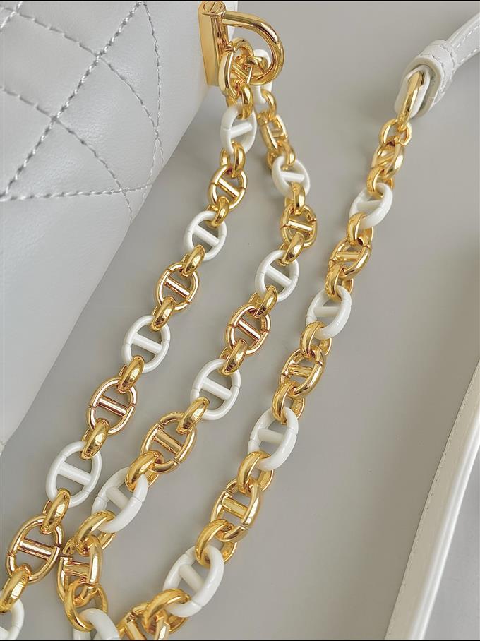 2025228Y600P222128651