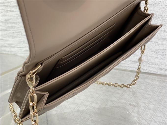 2025228Y600P222152407