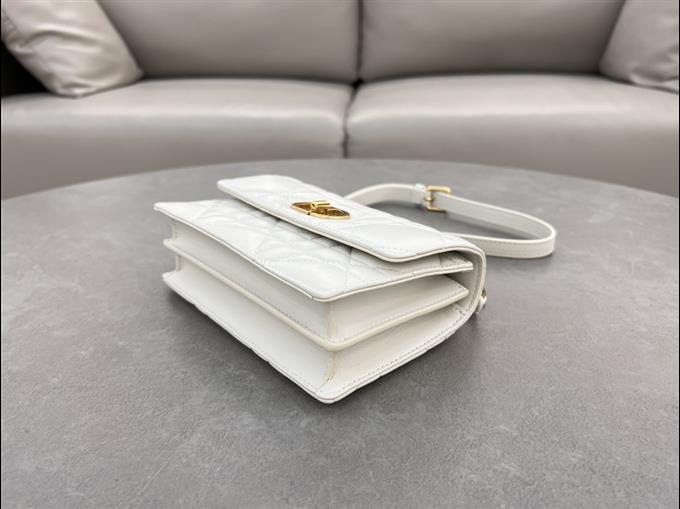 2025228Y650P222129495