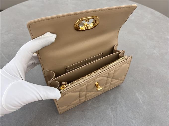 2025228Y650P22213071