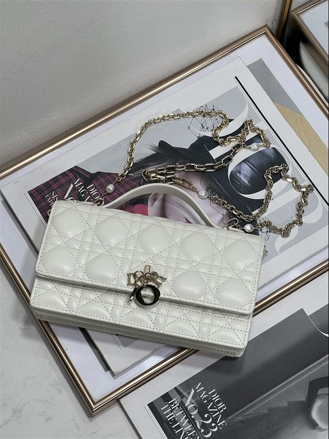 2025228Y650P222149383