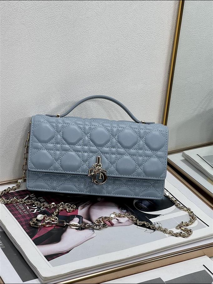 2025228Y650P222150734